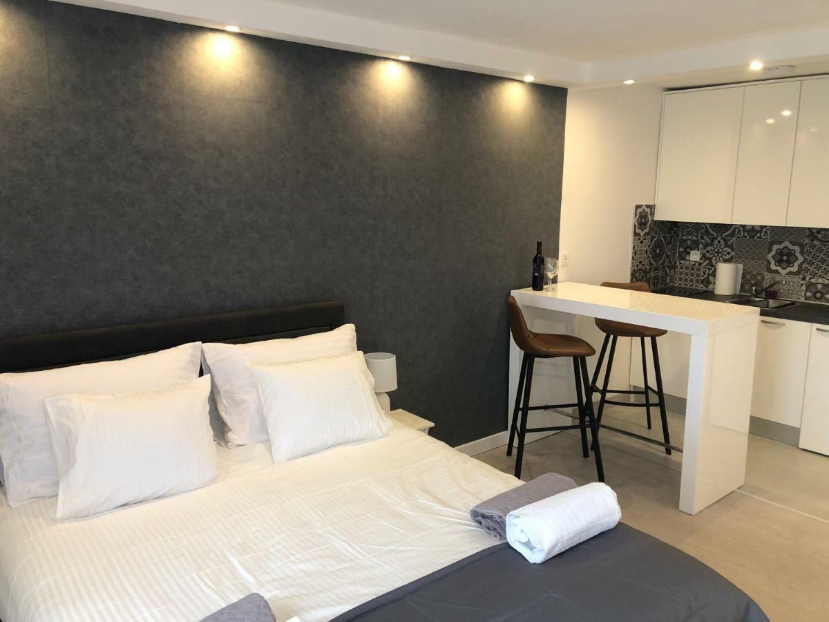 Апартаменти Penthouse "Sky 17" S Balkonom I Besplatnim Parkingom Загреб Екстер'єр фото